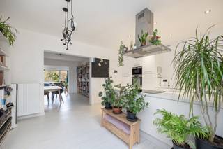 Instapklaar appartement met 1 slaapkamer in een kleinschalig gebouw, ideaal voor starters of als investering. Met een ideale ligging op...