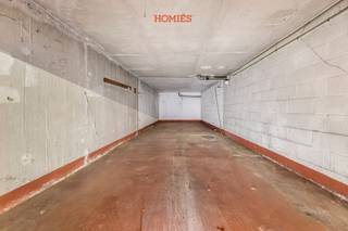 Deze dubbele garagebox is gelegen te Parkstraat 104-106, nabij verschillende populaire locaties in het Leuvense centrum. De plaatsen zijn erg...