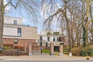 Luxe appartement (133 m² - 1e verdiep) met terras in Domein Bloesempark Borgloon In het exclusieve en afgesloten Domein Bloesempark bevindt zich dit...
