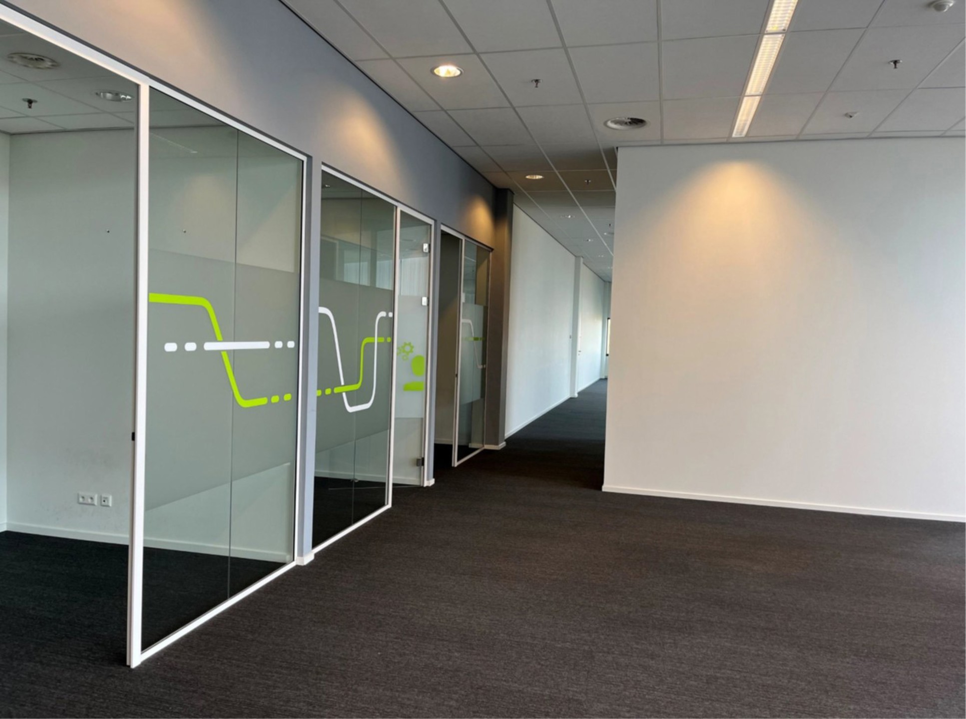 Commercial for rent in Kortrijk - photo 4