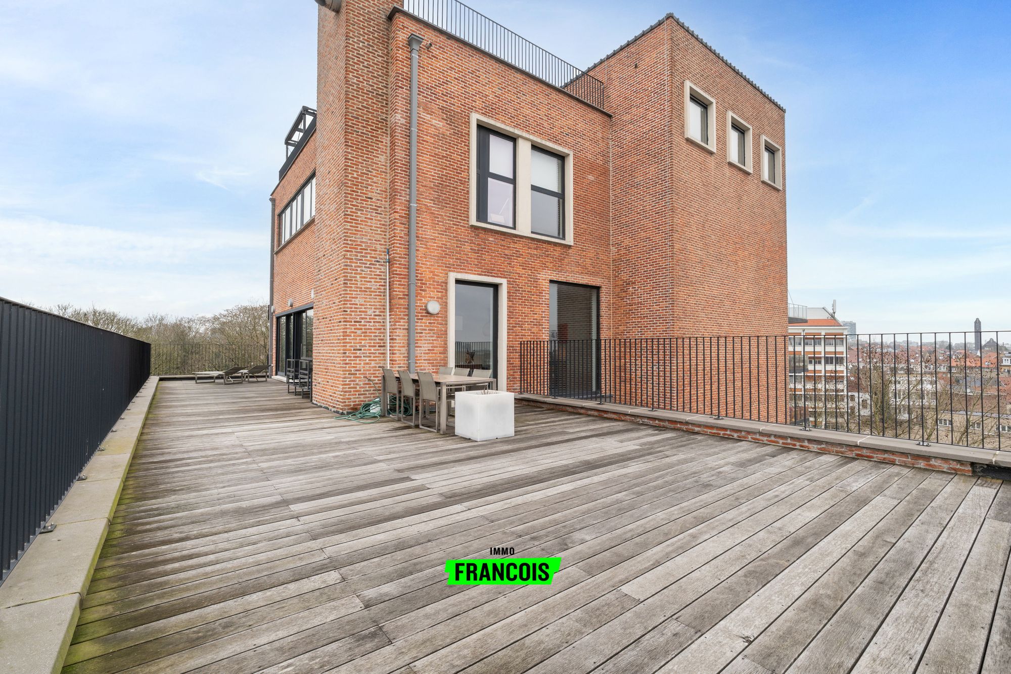 Luxueus appartement met 3 slaapkamers en een prachtig terras van ±100 m² in Anderlecht - foto 2