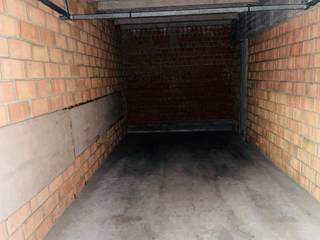 Garagebox in het centrum van Deinze, op wandelafstand van trein- en busstation.