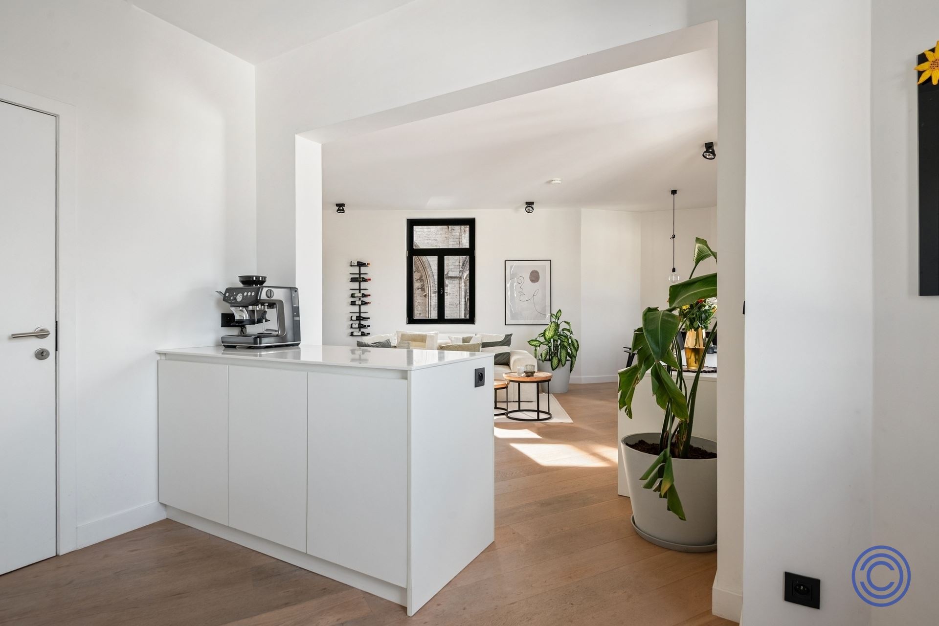Lichtrijk, instapklaar hoekappartement met UNIEK ZICHT op de stad! - foto 2