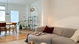 Very pleasant and bright apartment of approx. 64 m² located on the first floor of a small-scale residence in Welvaarstraat. A very central location...