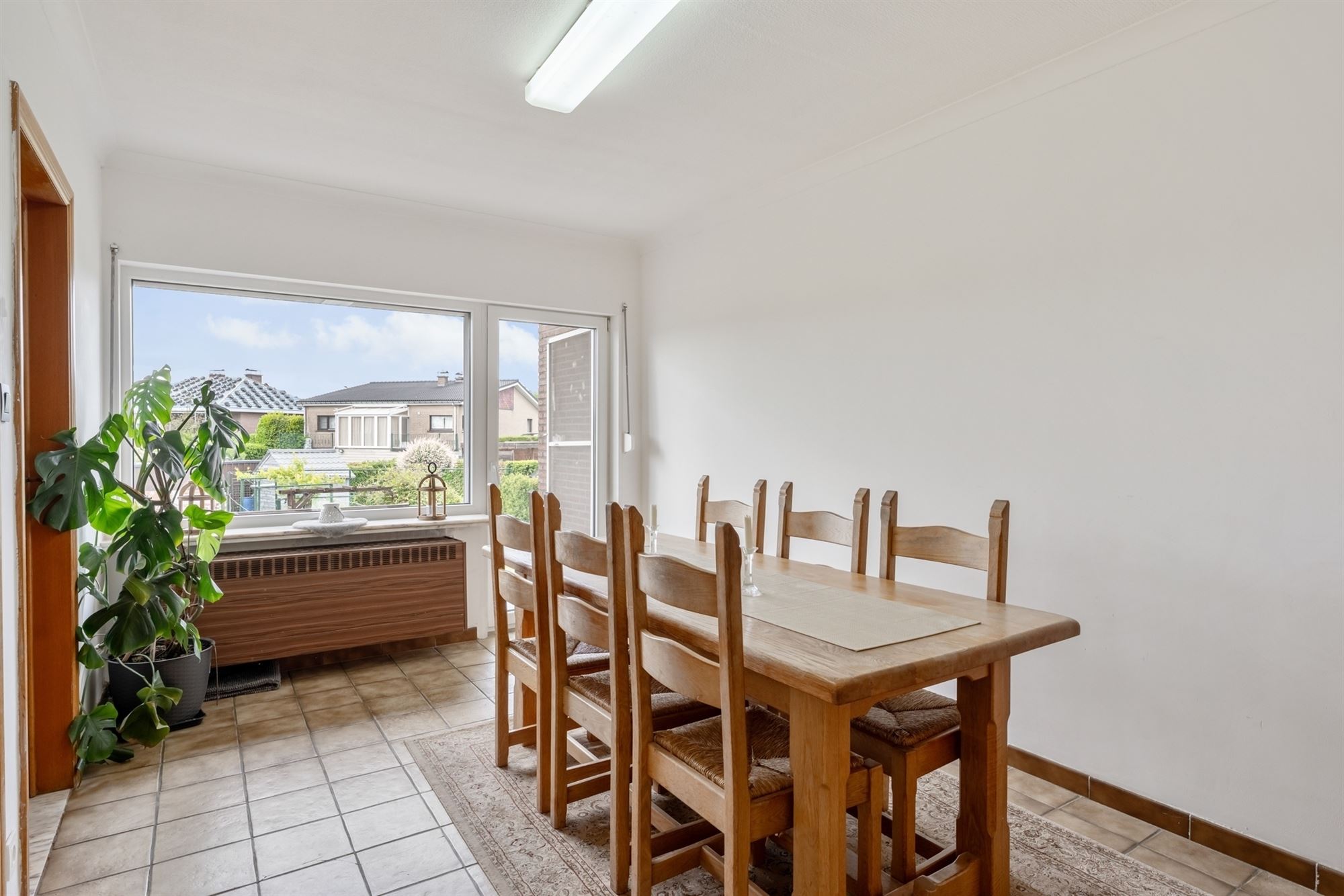 Rustig gelegen gerenoveerde woning volledig onderkelderd met ruime tuin - foto 5