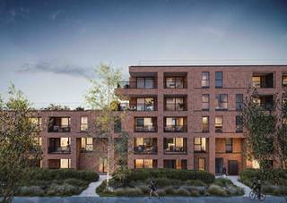 Dit appartement maakt deel uit van het nieuwe woonproject Creyte, gelegen in Oostakker tussen de Krijtestraat en Aan de Ratte.<br />Het uiterst ruime  appartement (155m²) met nr. 3.5 situeert zich op de derde verdieping en wordt gebouwd met zicht op de gemeenschappelijke tuin en nabijgelegen bos. Het omvat onder meer een hele grote leefruimte met ruime open eilandkeuken, 3 slaapkamers, 2 badkamers met dubbele wastafel en inloopdouche, berging en apart gastentoilet. De 2 hele grote terrassen (50m² in totaal) bieden de hele dag zon en rust.<br /><br />Uiterst energiezuinig E-peil (E9!) dankzij pakket zonnepanelen (energiedelen), warmtepomp met vloerverwarming, regenwaterrecuperatie en ventilatiesysteem D.<br /><br />Dit appartement wordt volledig afgewerkt aangeboden waarbij je zelf nog je eigen afwerking kan kiezen tot en met de laminaat in de slaapkamers.<br /><br />Ondergrondse autostaanplaats en berging voorzien, welke mee dienen aangekocht te worden. In de kelder is er een grote fietsenstalling en bovengronds is er zelfs een staanplaats voor bakfietsen voorzien.<br /><br />Prijs excl. aankoopkosten en btw.<strong> 6% btw mogelijk, ook voor investeerders bij 15-jarige verhuur!</strong><br /><br />Meer info via 09 280 60 60 of info@durabrik.be.<br /><br />Download de brochure via https://durabrik.immo/oostakker <br /><br />* Beelden en oppervlaktes zijn indicatief.