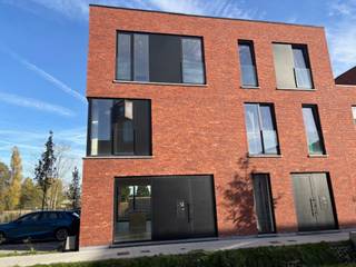 Location and surroundingsThis new-build home is located in Mariakerke and is surrounded by water, walking and cycling paths and has excellent...