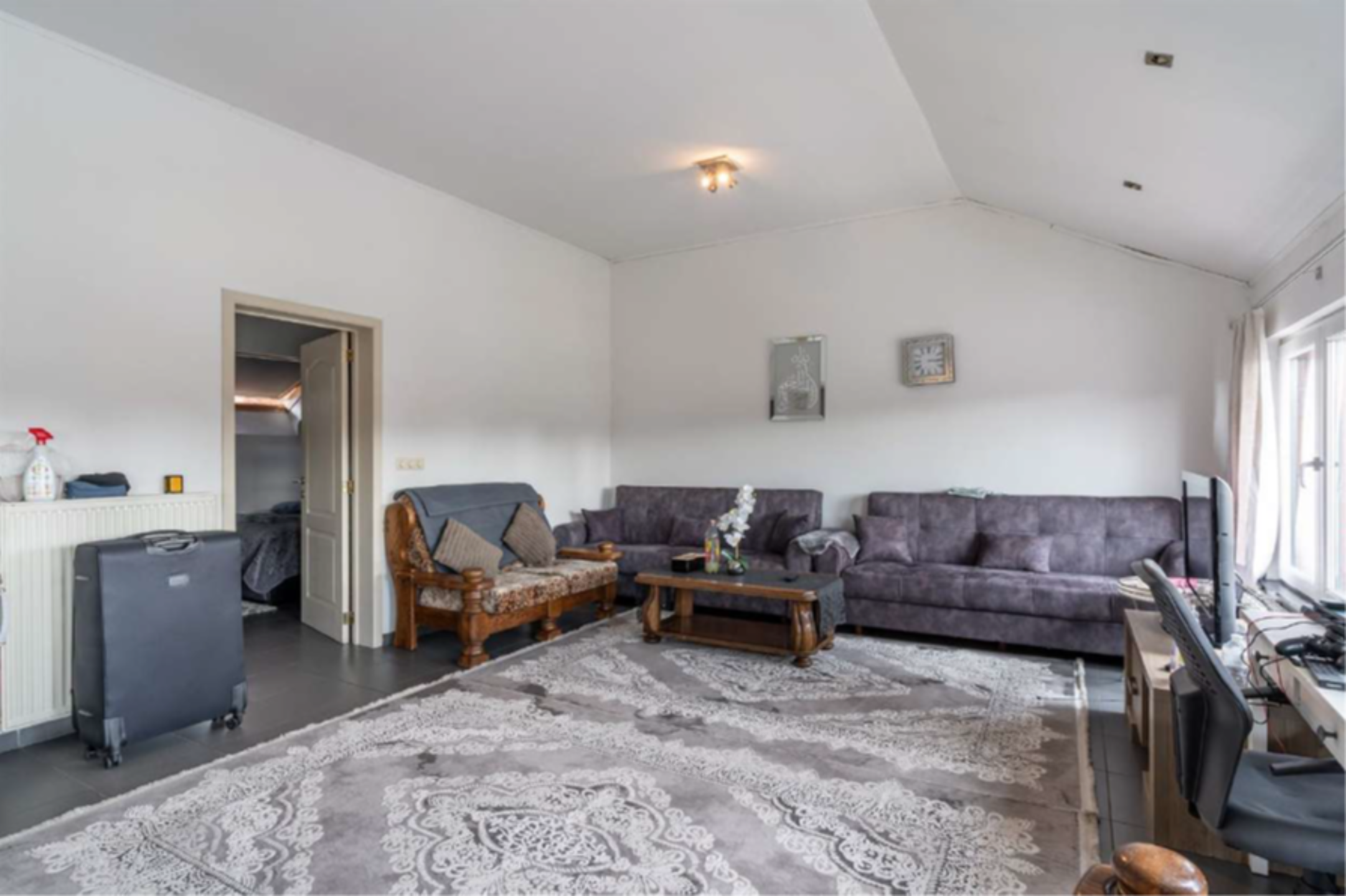 Net Appartement op 2de verdieping, 2 slaapkamers in centrum - foto 5