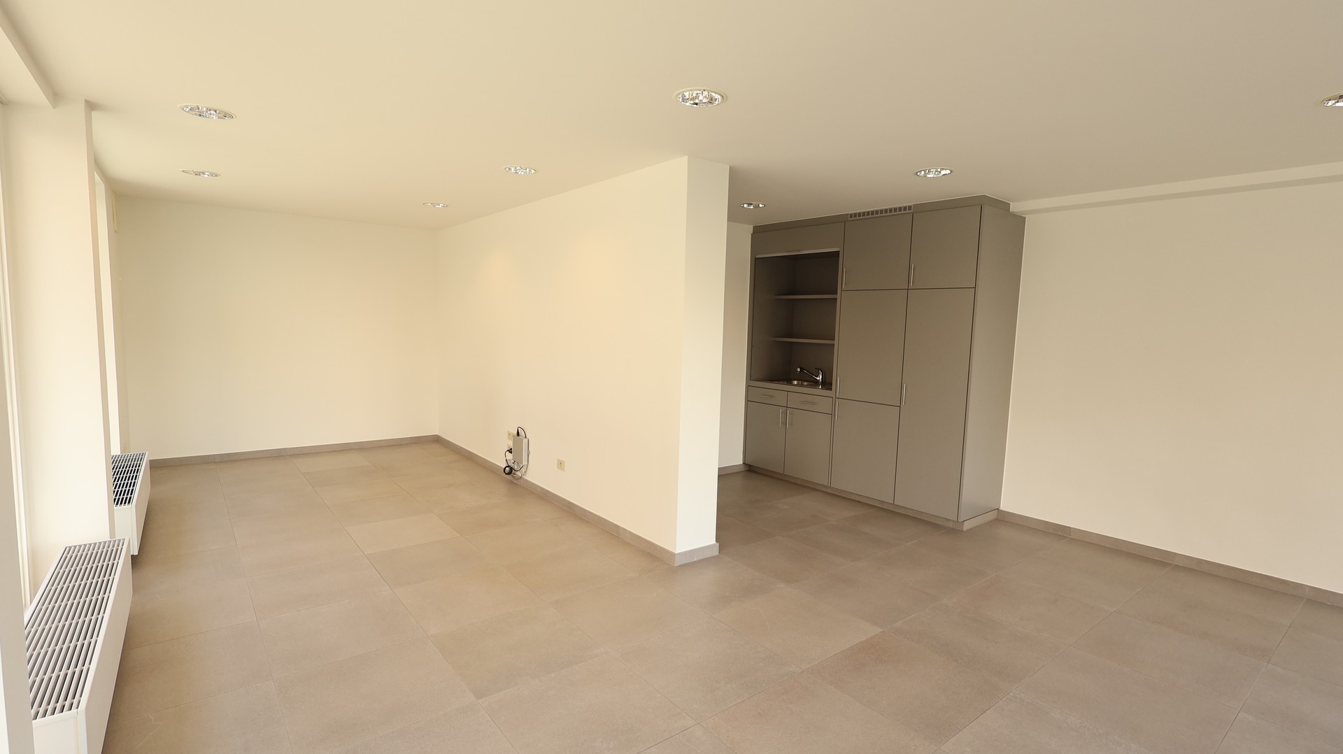 Commercial à louer à Roulers - photo 4