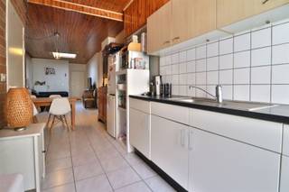 Centraal gelegen stadswoning met tuin Rustig maar centraal gelegen nabij de binnenstad vinden we deze instapklare woning. Deze bestaat uit een inkom,...