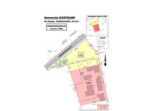Authentieke hoeve met bijgebouwen in Baliebrugge op een oppervlakte van<strong> 7937 m².</strong> Rust , privacy, een oase van groen en prachtige vergezichten op de omringende weilanden zijn hier de absolute troeven. U heeft het landelijke woonhuis die bestaat uit inkomhal, ingerichte keuken, aangename leefruimte, <strong>2 slaapkamers op het gelijkvloers,</strong> <strong>CHARMANTE voutekamer</strong>, kelder onder de voutekamer, badkamer met douche, apart toilet en wastafel in meubel en een aparte wasplaats/berging, nog een in te richten zolder te bereiken via vaste trap waar nog extra slaapkamers kunnen bijgemaakt worden. Er is ook <strong>een dubbele garage aanwezig</strong>. Achterliggende stallen en opslagruimtes aanwezig met een omvang van +/- 600 m² . Talloze mogelijkheden zijn hier aanwezig. Dieren of  Paardenliefhebber/ Zelfstandige die veel opslagruimte kan gebruiken? Boorputwater &amp; Regenwater voorzien! UNIEK AANBOD! Nabij de autosnelweg en goede verbinding met alle voorzieningen. <strong>Goedgekeurde functiewijziging van landbouwerswoning naar residentiële woning.</strong><br /><br /><u><strong>Indeling woonhuis:</strong></u>
<ul>
	<li>Inkomhal met vestiairekast;</li>
	<li>Aangename en zonnige leefruimte;</li>
	<li>Ingerichte keuken aanpalende aan de leefruimte;</li>
	<li>Kelder onder de voutekamer;</li>
	<li>2 slaapkamers op het gelijkvloers;</li>
	<li>Charmante voutekamer die kan dienen als slaapkamer/bureau;</li>
	<li>Badkamer met douche &amp; wastafel &amp; toilet;</li>
	<li>Opslagruimte/Wasplaats;</li>
	<li>Dubbele Garage;</li>
</ul>
Bijgebouwen van +/- 600 m²;<br />Perceel van 7937 m²;<br /><br /><u><strong>Eerste verdieping:</strong></u>

<ul>
	<li>Zolderruimte te bereiken via vaste trap waar slaapkamers kunnen bijgemaakt worden;</li>
</ul>
<u><strong>Troeven:</strong></u>

<ul>
	<li>Toplocatie;</li>
	<li>Rust, stilte en authenticiteit;</li>
	<li>Boorputwater &amp; Regenwater voorzien;</li>
	<li>Uniek aanbod;</li>
	<li>Elektrische rolluiken;</li>
	<li>Veel mogelijkheden.</li>
</ul>
Graag een afspraak of vragen over deze charmante hoeve? Contacteer ons via:<strong> oostkamp@caenen.be</strong>