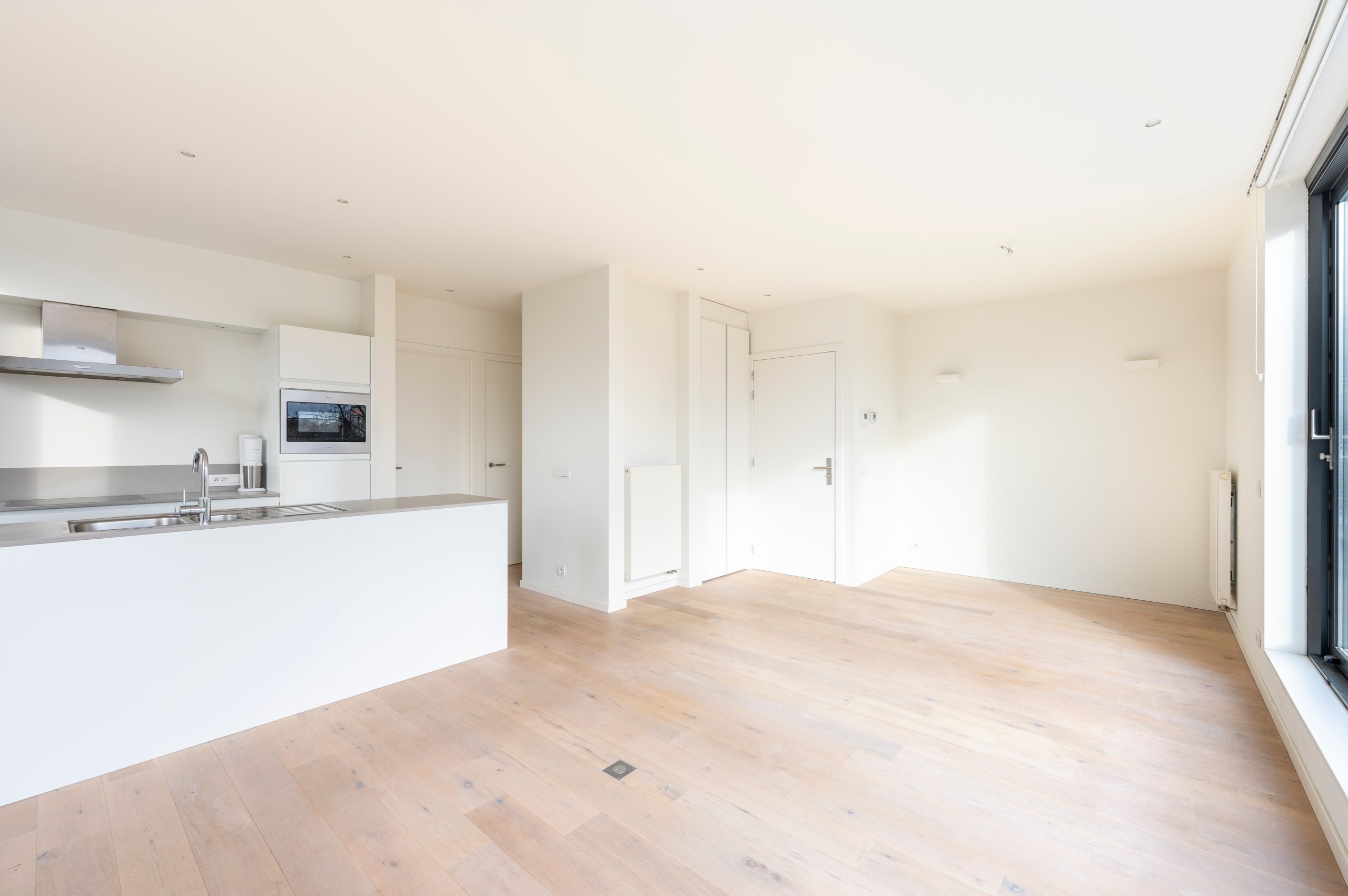 één slaapkamer appartement met groot terras in Mariaburg-Ekeren te huur! - foto 4