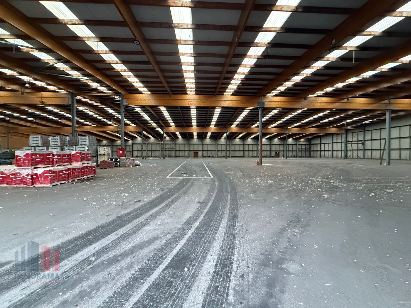 Strategisch gelegen gesloten magazijn 8.255m² aan Langerbruggekaai Gent. - foto 3