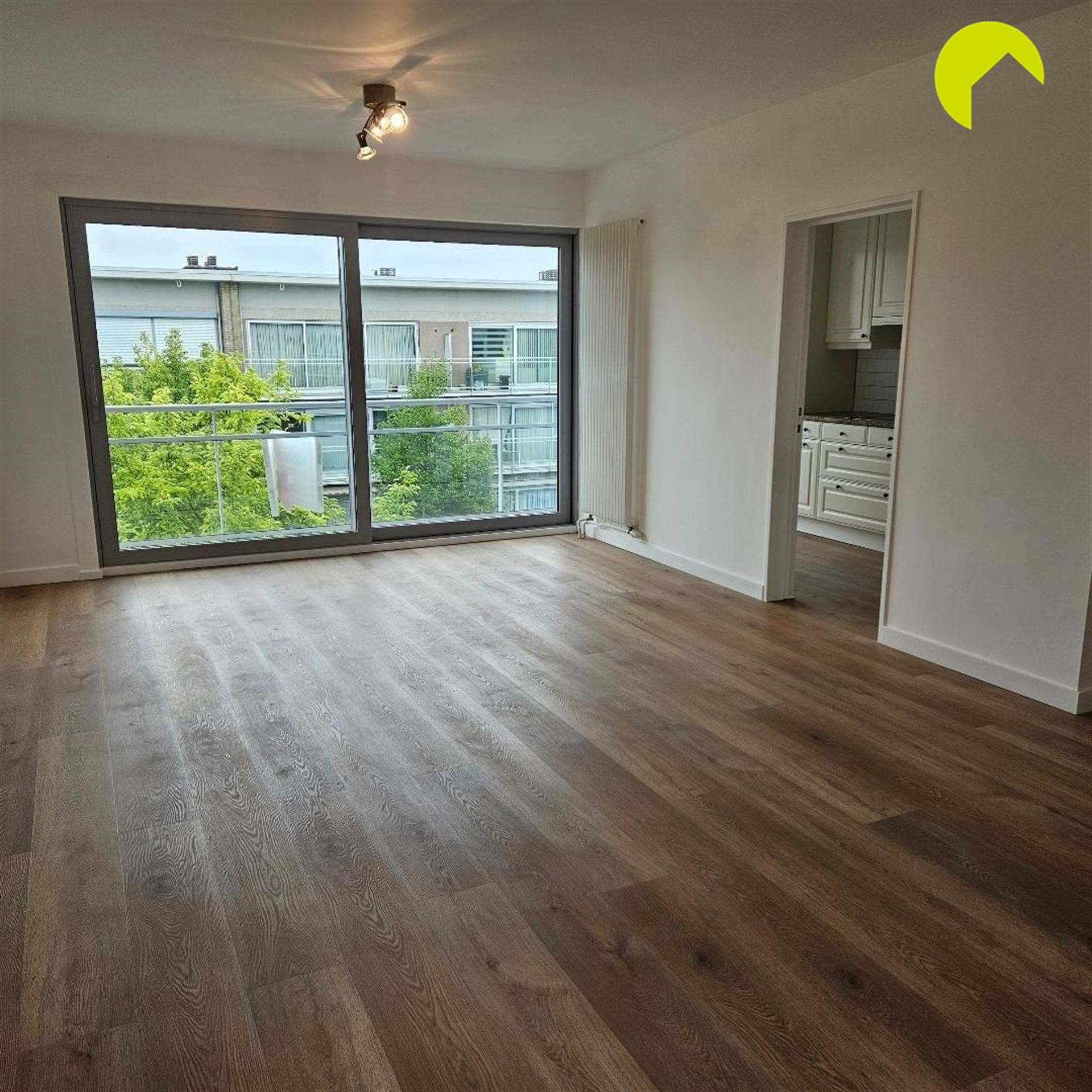 Gerenoveerd appartement met 2 slaapkamers te Edegem - foto 2