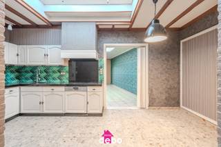 ✨ Instapklare gezinswoning met tuin & garage in hartje Bellegem ✨Op zoek naar een ruime, instapklare woning op een topligging? Deze prachtig gelegen...