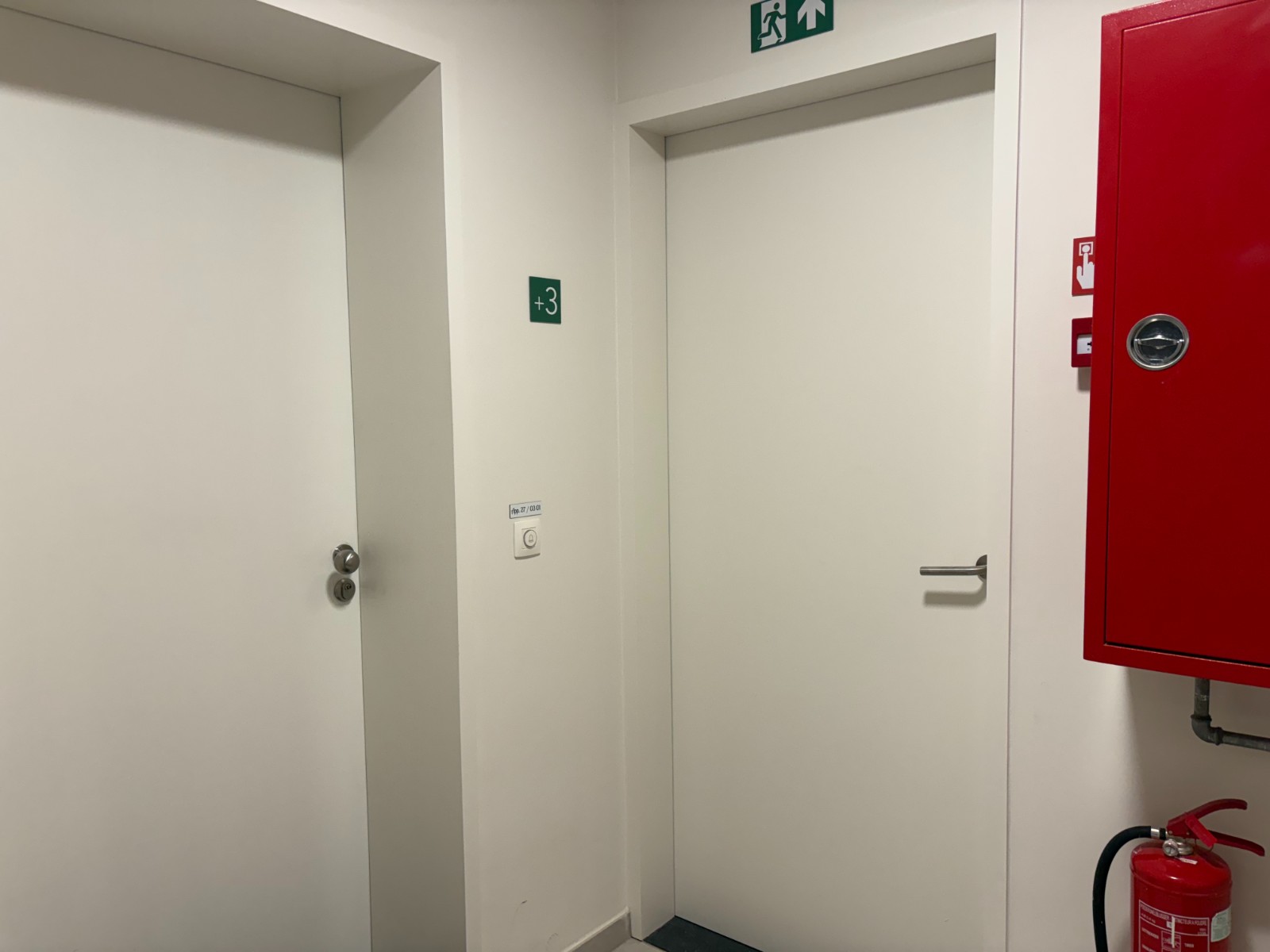 🌿 Modern appartement met zonnig terras en staanplaats – ideaal gelegen! - photo 5