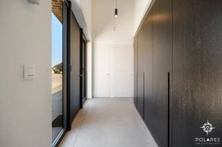 This modern home in the quiet, rural area of Hoegaarden is perfect for families or couples who appreciate space and comfort. Originally a barn, it has been fully renovated into a loft-style residence with an industrial look and high-quality finishes.<br /><br />The former barn has been completely transformed into a loft home featuring an industrial design and premium craftsmanship. The neat entrance includes a built-in cloakroom and a guest toilet. The spacious living area boasts a high ceiling and plenty of natural light thanks to large windows overlooking the garden and surrounding landscape. The kitchen is a true highlight with a luxurious island, ideal for those who enjoy cooking in style.<br /><br />The property offers three spacious bedrooms and a stylish bathroom, perfectly suited to modern living standards. The master bedroom features built-in wardrobes and offers beautiful views. Additionally, there is a mezzanine hallway with an open office space.<br /><br />Outside, you can enjoy a beautiful garden, perfect for relaxing while taking in the panoramic views.<br /><br />There is also a garage for secure parking and additional storage. Conveniently, a very spacious storage/laundry room provides direct access to the garden.<br /><br />The location is ideal: close to the center of Hoegaarden with schools, shops, and amenities, and within 15 minutes of the E40 highway.<br /><br />This move-in ready home combines tranquility, space, luxury, and comfort in a unique location — the perfect place to call home in Hoegaarden.