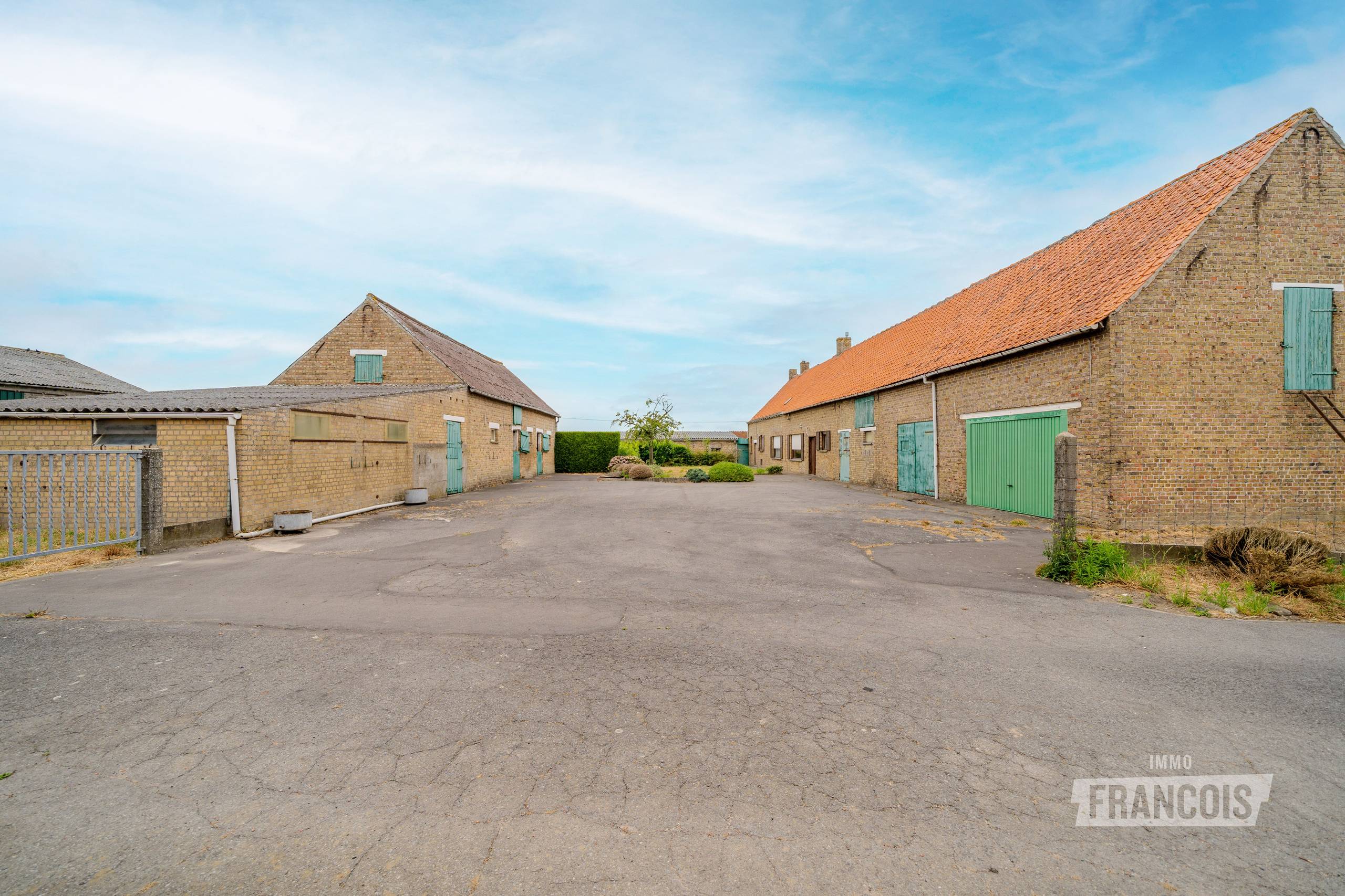 Hoeve op 6.269 m² met functiewijziging naar residentiële bewoning te koop in Schapershoek, Esen! - foto 4