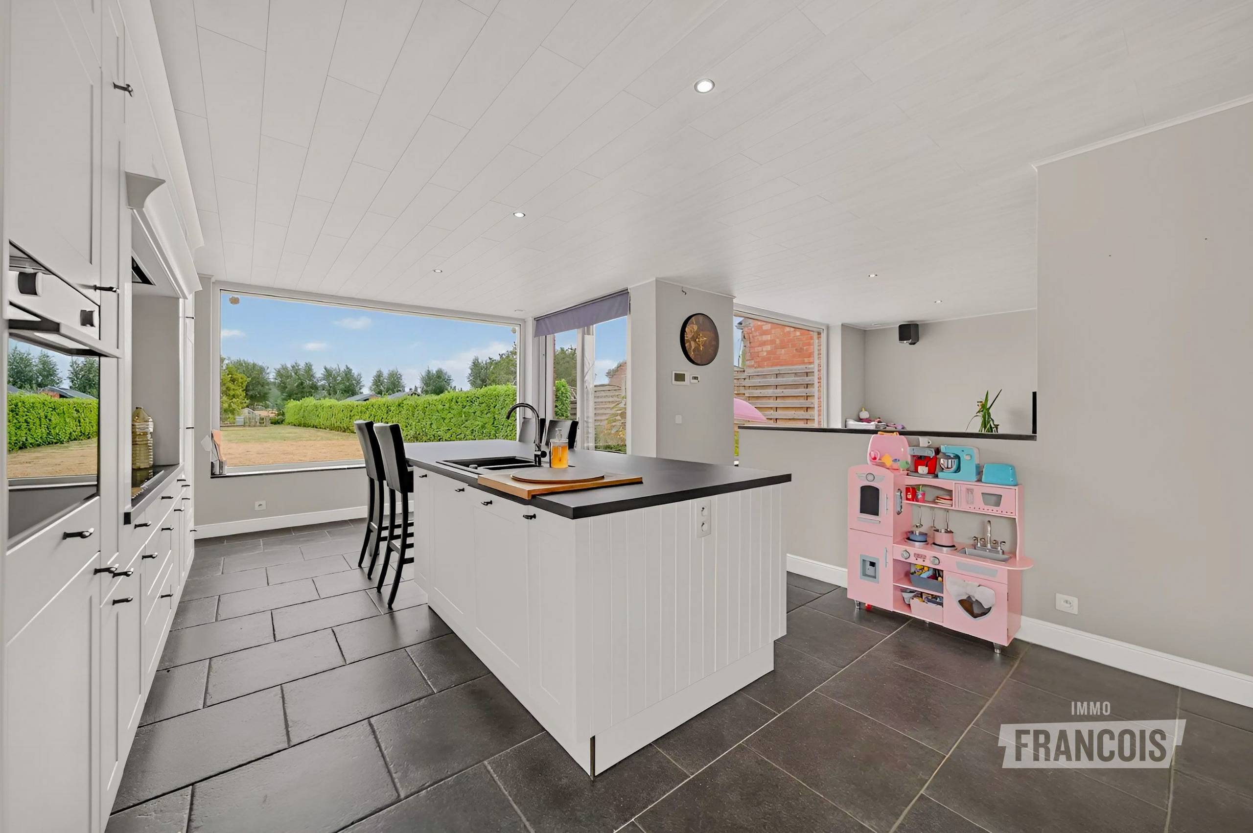 Landelijke woning uit 2012 4 slaapkamers en loods van 100 m² in Jabbeke Te Koop - foto 5