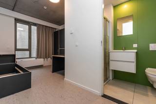 Een prachtige nieuwbouw studentenkamer aan de Biehal 10 in Leuven. De kamer is volledig bemeubeld en beschikt over eigen sanitair en een...