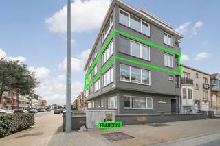 Dit heel mooi en ruim appartement met twee slaapkamers is gelegen in het gegeerde Mariakerke te Oostende, op wandelafstand van het strand...