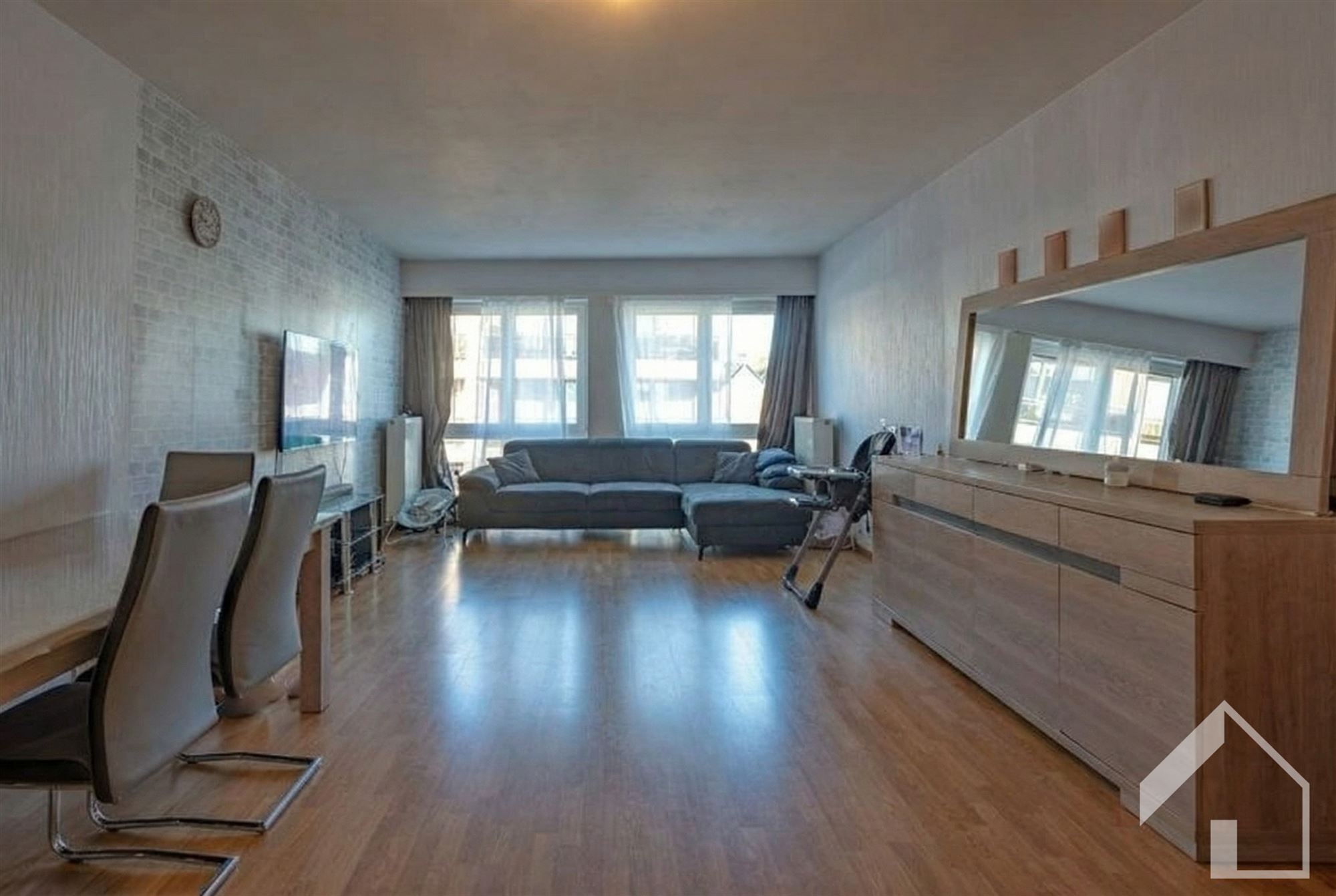 Appartement met 2 slaapkamers, terras, gemeenschappelijke tuin en lift. Optioneel Garagebox - foto 3