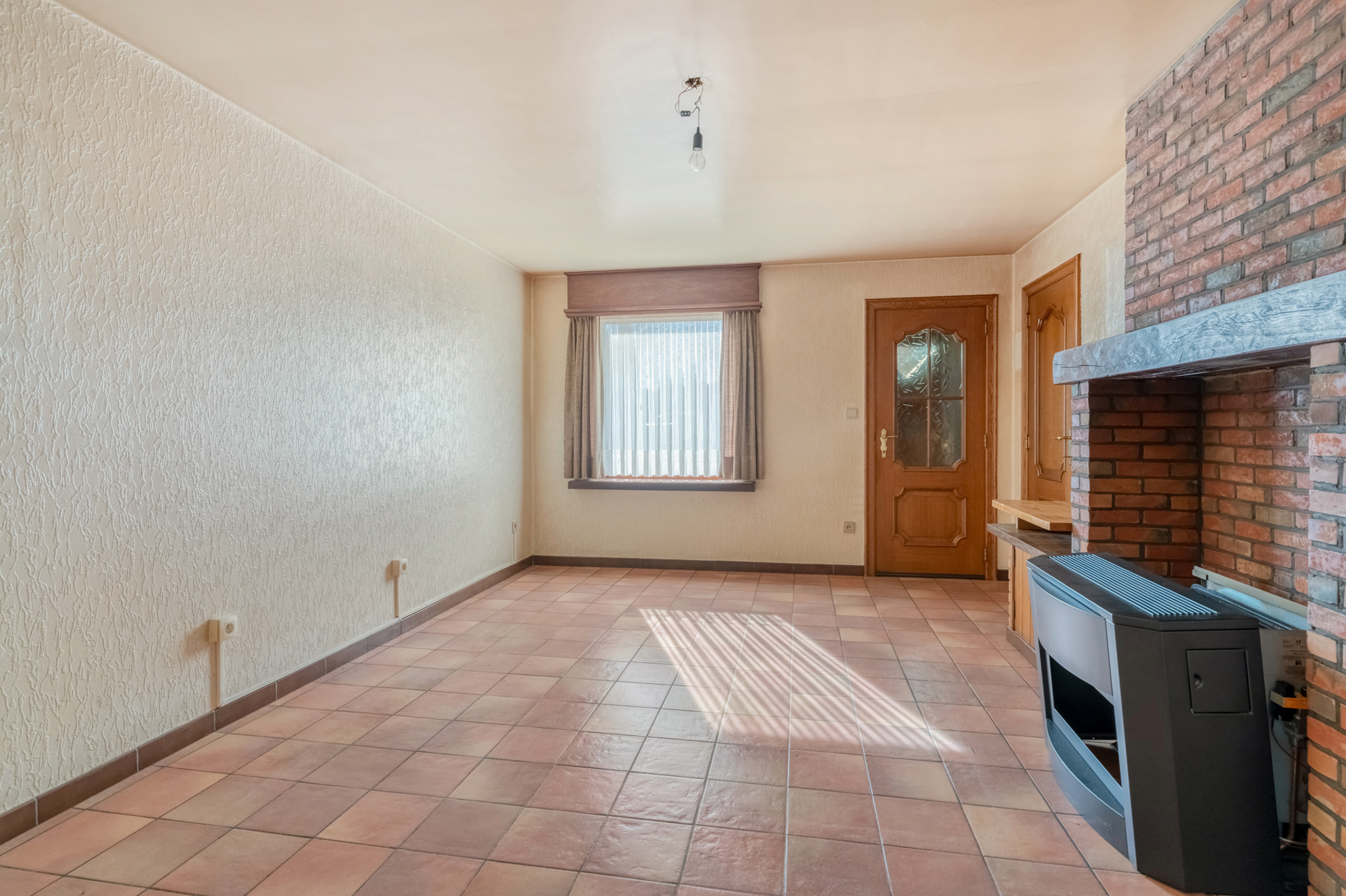 Ruime gezinswoning met grote garage - foto 5