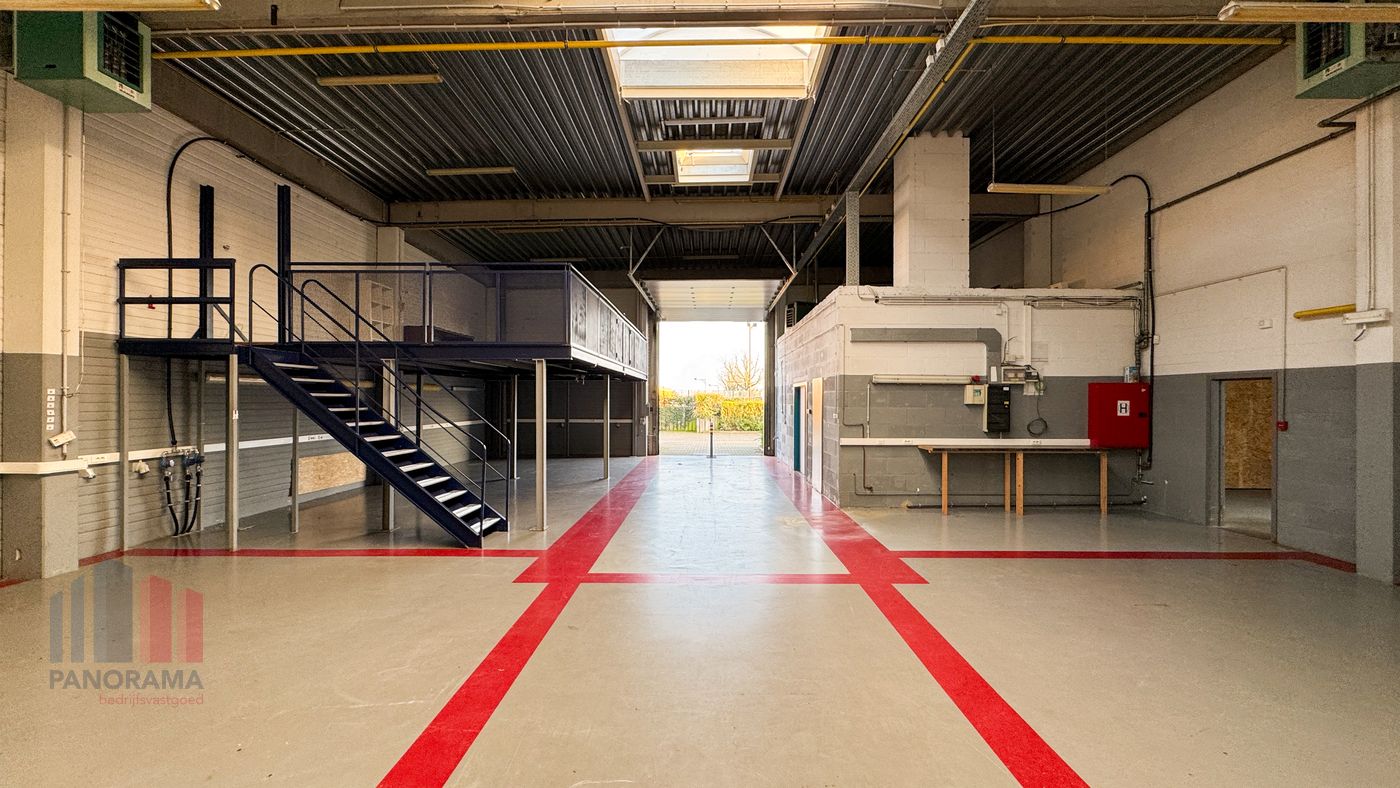 529 m² of office space with 205 m² of warehouse space and 10 parking spaces, visible from Pontbeeklaan! - photo 4