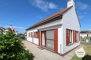 In het hart van een rustig vakantiedomein, vlakbij de jachthaven van Nieuwpoort, bevindt zich deze charmante vakantiewoning met tal van troeven...