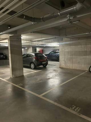 Nous proposons à la vente ce parking souterrain sur la Schanslaan, près du village de Borsbeek. Vous vivez dans la région et souhaitez être sûr...