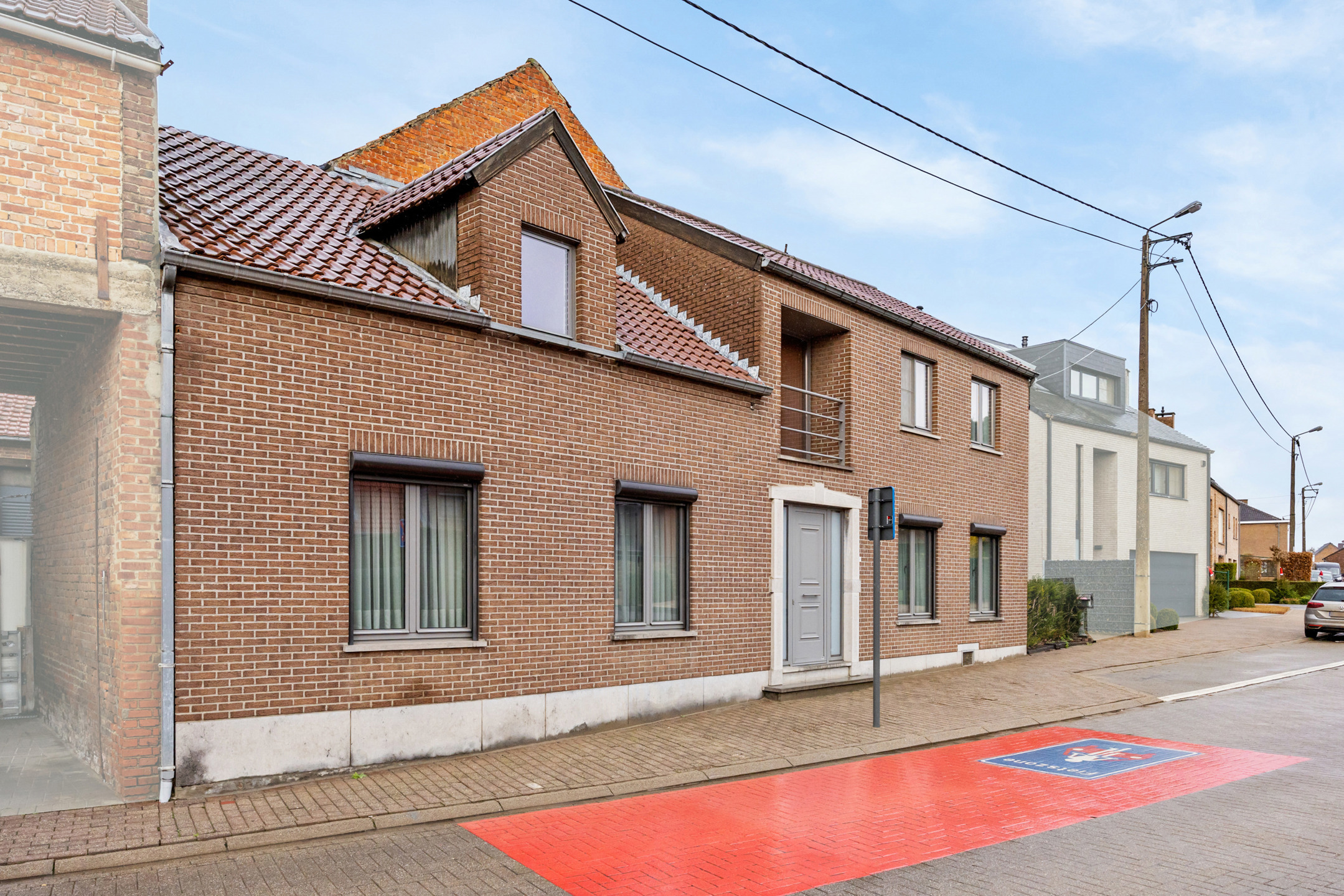 Ruime eengezinswoning met authentieke charme in Koninksem - foto 2