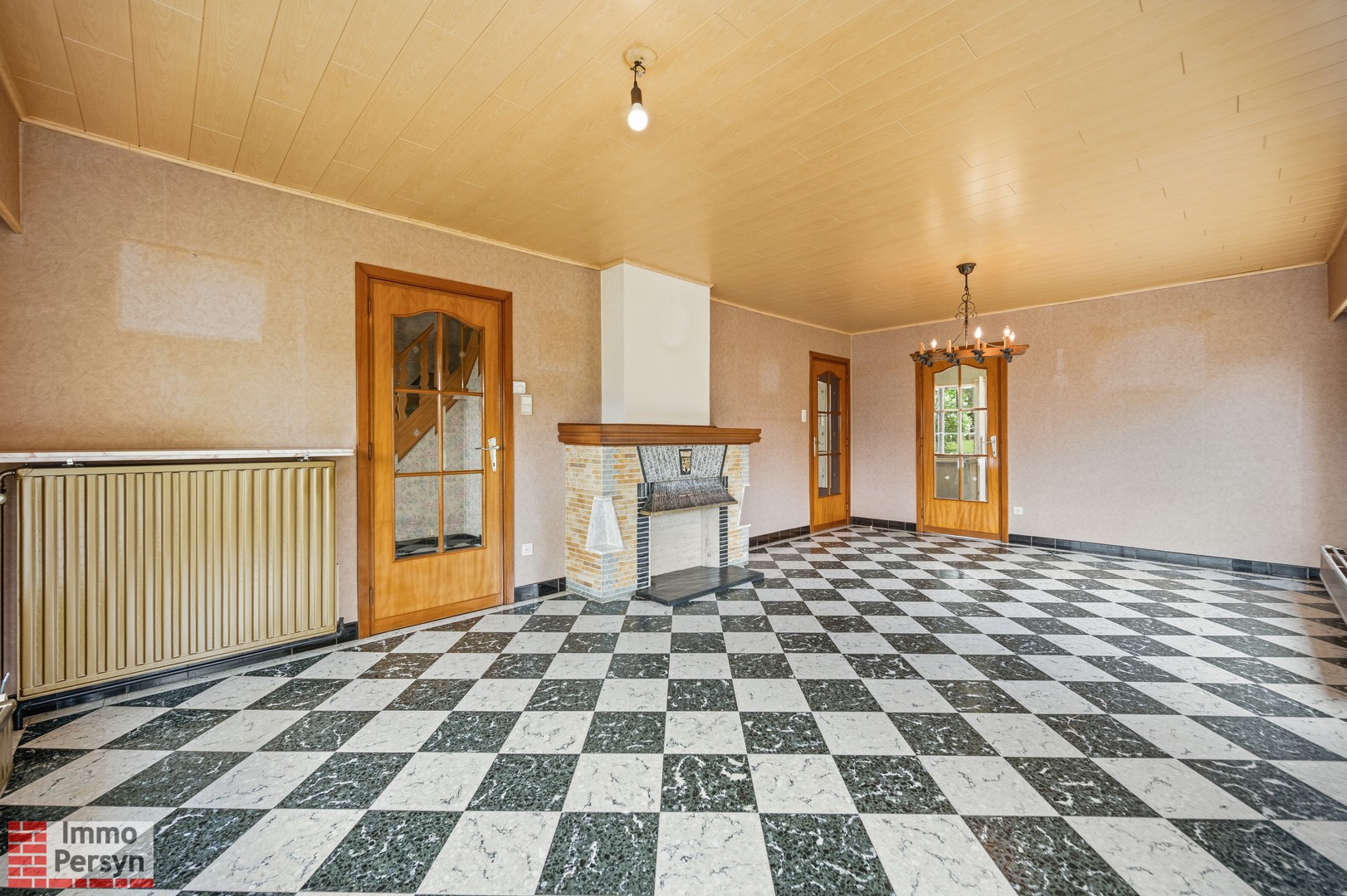 Karaktervolle renovatiewoning met achteruitweg te Messelbroek - foto 4