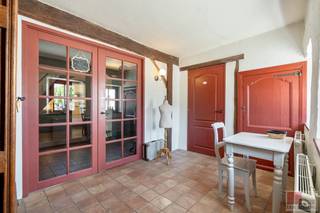 Prachtige authentieke halfvrijstaande woning uit 1800, gelegen op een perceel van 325 m² in het idyllische Teuven. De woning beschikt over...