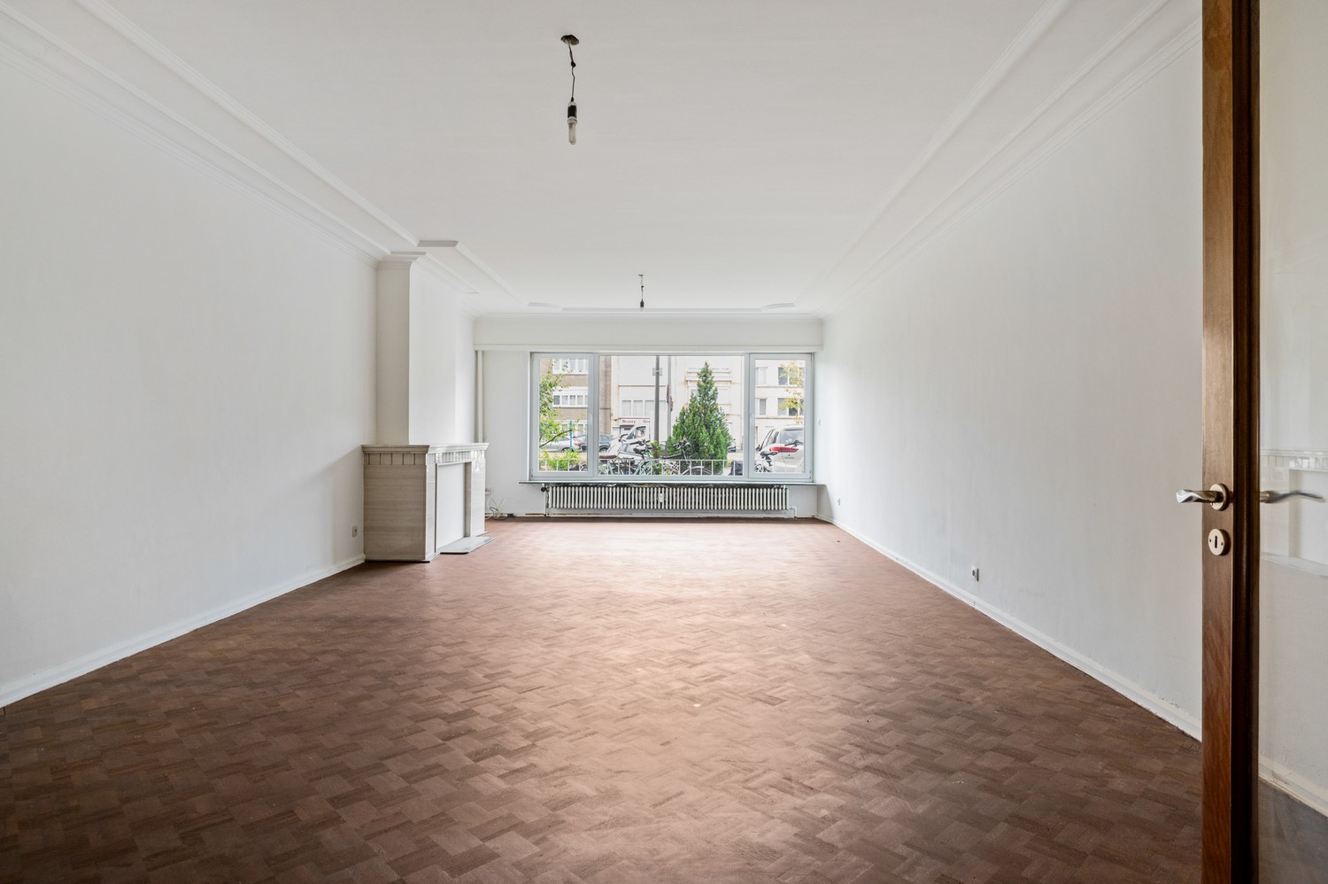 Ruim gelijkvloers appartement met 3 slaapkamers, tuin en garage! - foto 4