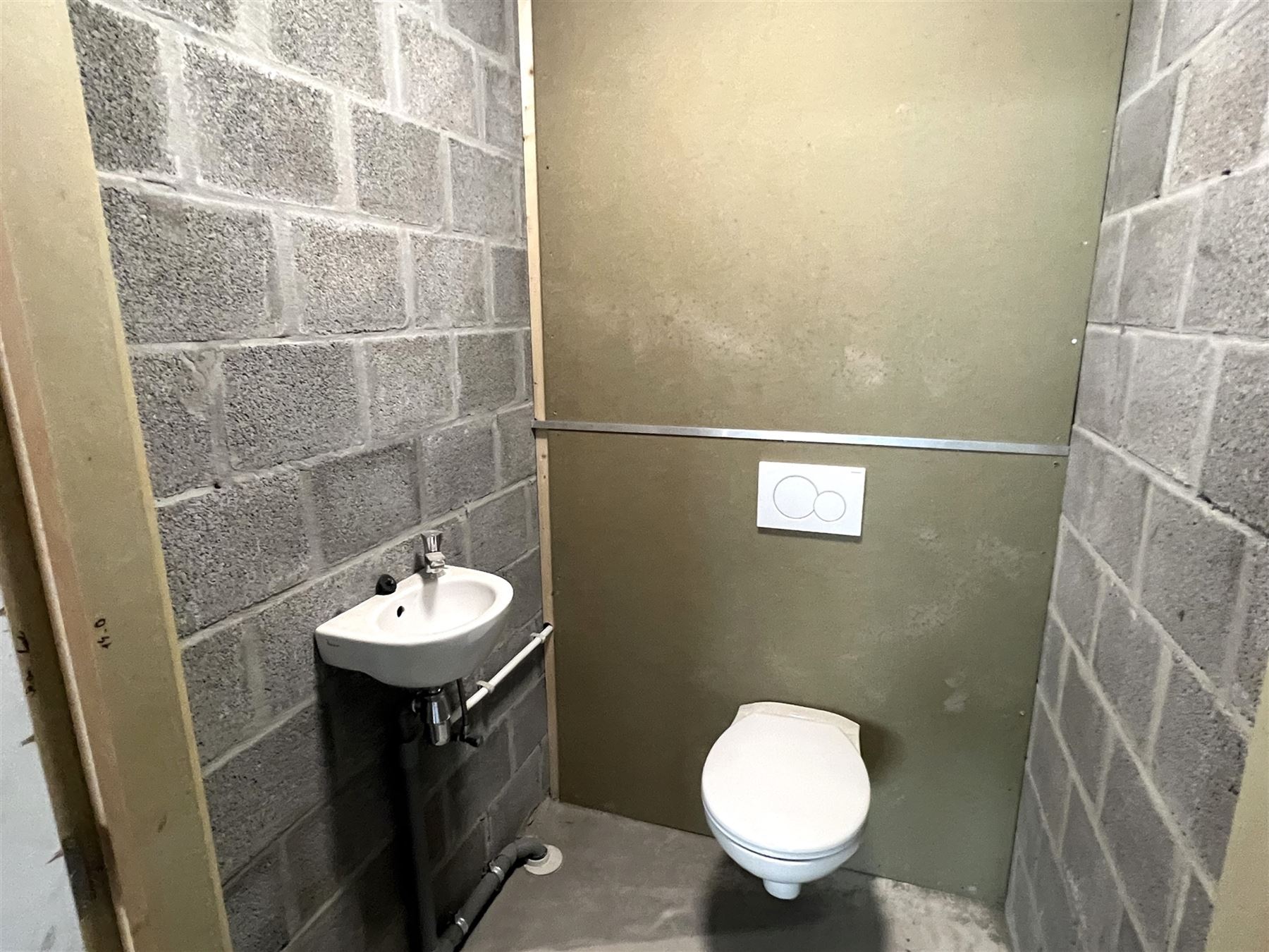 
Ruim en veelzijdig commercieel pand met 507m² aan mogelijkheden - foto 5