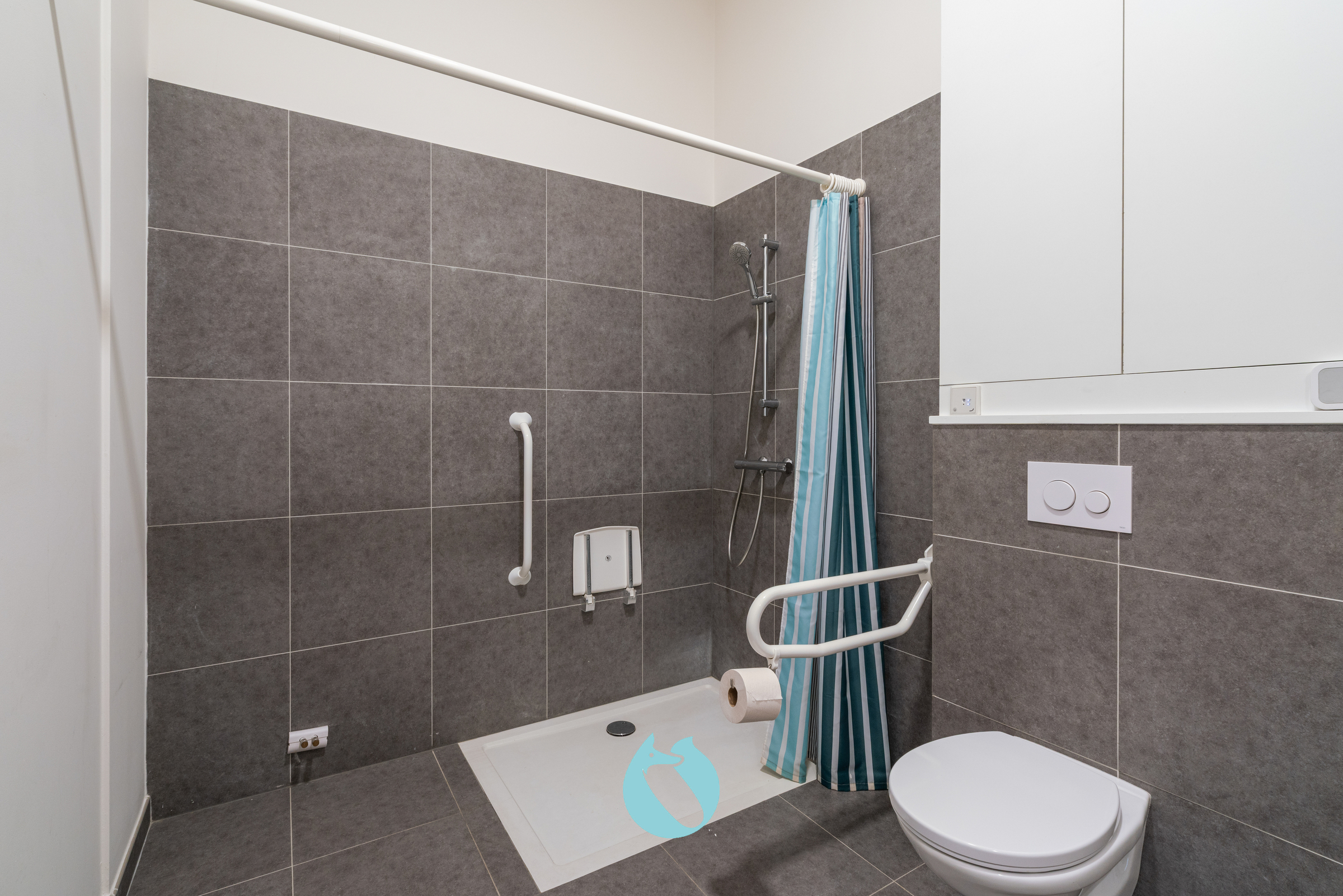 Gelijkvloerse serviceflat met privaat terras - foto 4