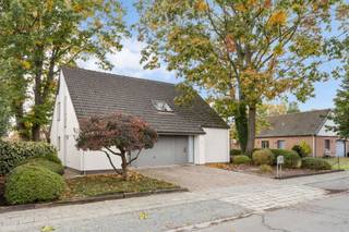 Charmante alleenstaande woning in groene en rustige wijk te BerlareDeze prachtige alleenstaande woning is gelegen in een rustige, groene buurt in...