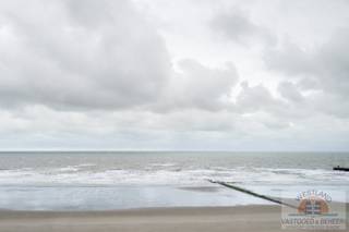 Découvrez ce superbe appartement une chambre idéalement situé sur la Digue de Nieuwpoort, où chaque journée commence par une vue frontale et à...