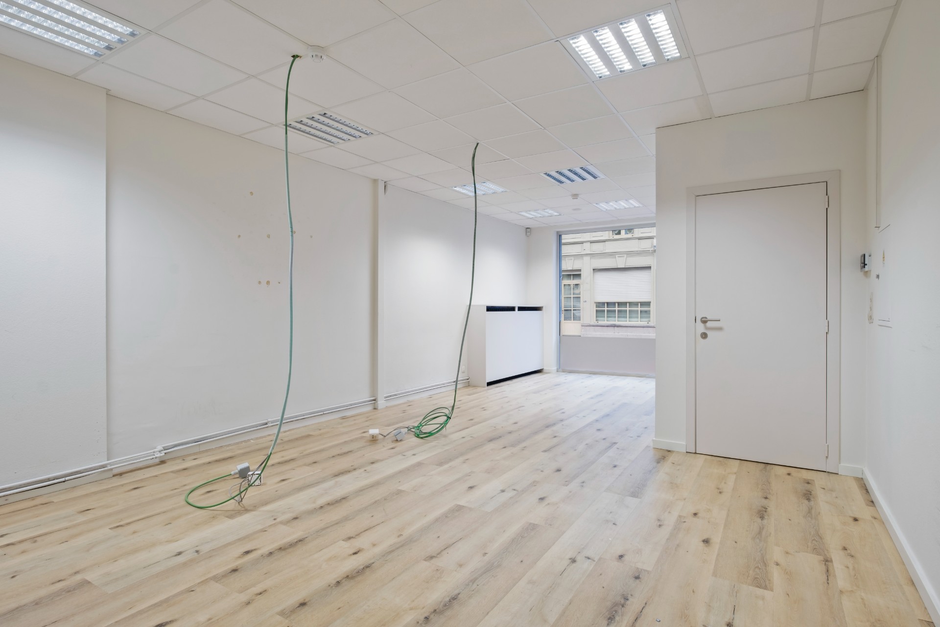 Uiterst commercieel gelegen handelspand in hartje Waregem - foto 5