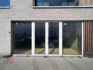 Fenomenaal gelegen nieuwbouw kantoorruimte/handelspand met een oppervlakte van 129 m² te koop aan het Handelsdok, gelegen langs de Doornzelestraat...