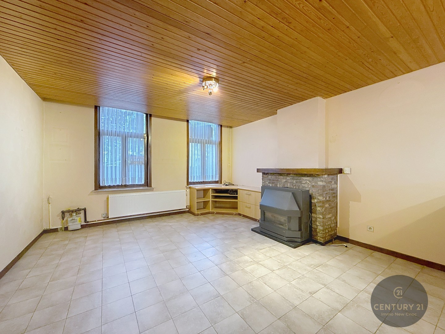 Op te frissen woning met ruime garage, tuin en oprit – Dudzele - foto 4