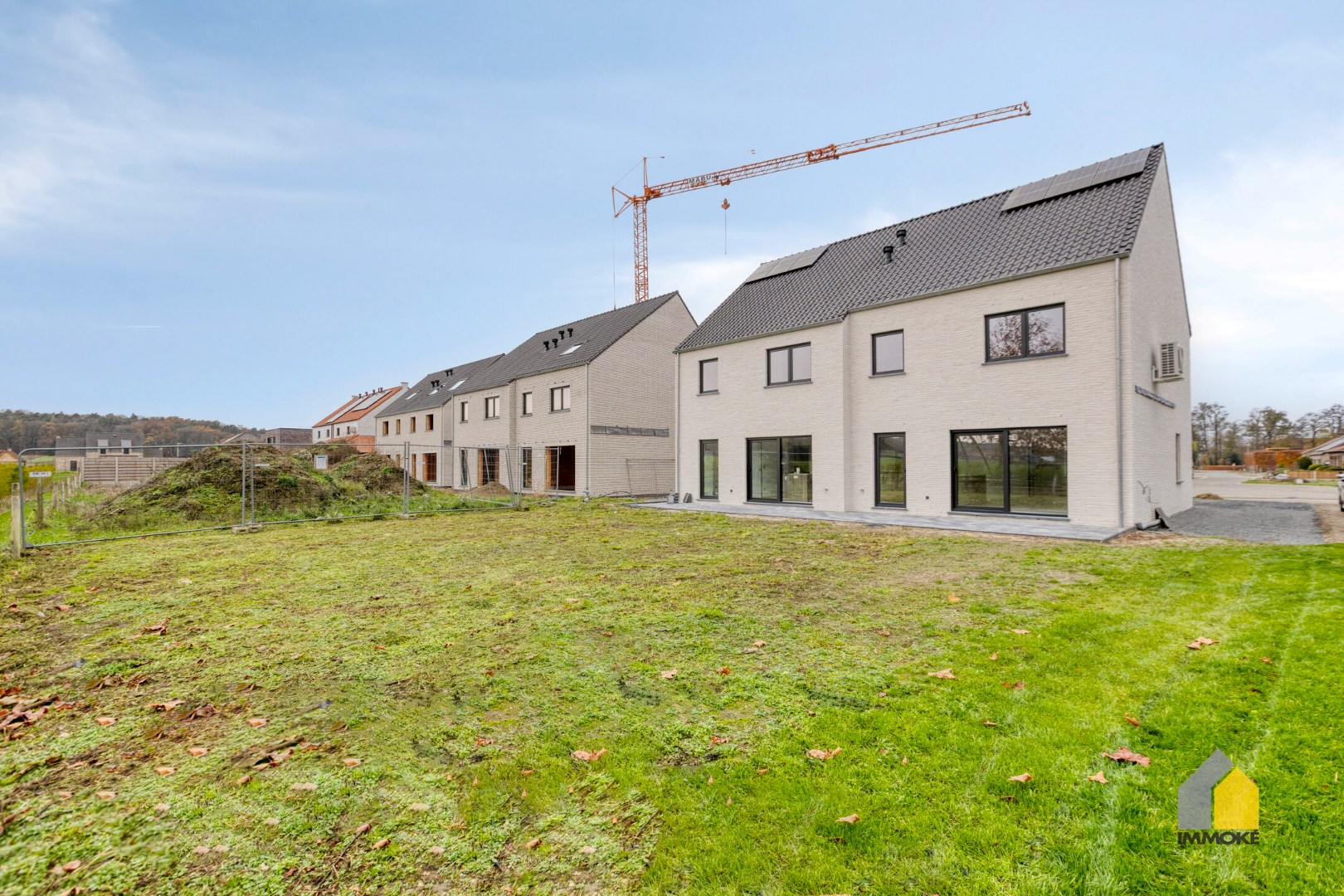 Halfvrijstaande nieuwbouwwoning op 3a 70ca met 3 slpk. - foto 2