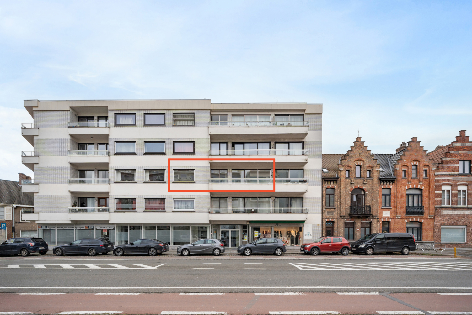 Totaal gerenoveerd appartement op centrale locatie - foto 3