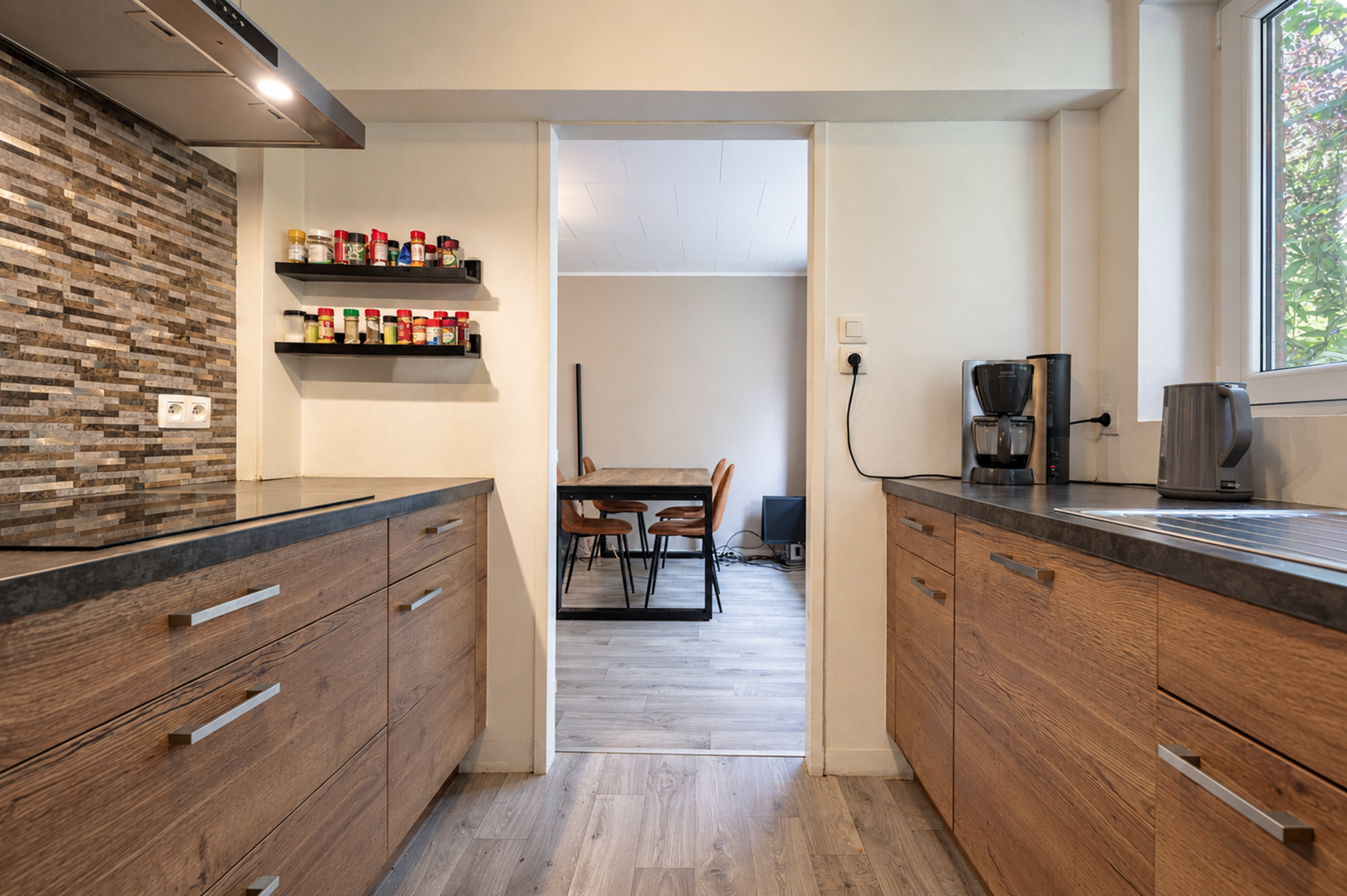 Gerenoveerd appartement met terras tussen het groen - foto 5