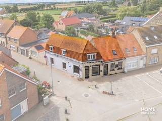 Bent u op zoek naar een geweldige opportuniteit in de horeca? Dan is dit charmante café precies wat u zoekt! Gelegen op een toplocatie, biedt dit...