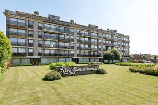 Zeer verzorgd appartement op de 4de verdieping met lift.<br /><br />Dit instapklare appartement is gelegen nabij belangrijke uitvalswegen richting Lier, Kessel, Berlaar en op wandelafstand van het centrum.<br /><br />Omvat: inkomhal, living met 2 terrassen, keuken, berging, badkamer, apart toilet, 2 slaapkamers, ondergrondse autostaanplaats en kelderberging.<br /><br />Pluspunten:<br />+ zeer lichtrijk appartement met ramen in voorgevel, zijgevel en achtergevel;<br />+ nieuwe zonnetent aan terras;<br />+ elektriciteit vernieuwd;<br />+ nieuwe dampkap en vaatwasser.<br /><br />Gemeenschappelijke kosten: 50 euro per maand.<br /><br />Onmiddellijk beschikbaar.<br /><br />Interesse in dit leuke appartement?<br />Voor meer info of afspraak: bel 0473/33 33 33 of mail naar philip@wijns.be.<br /> 