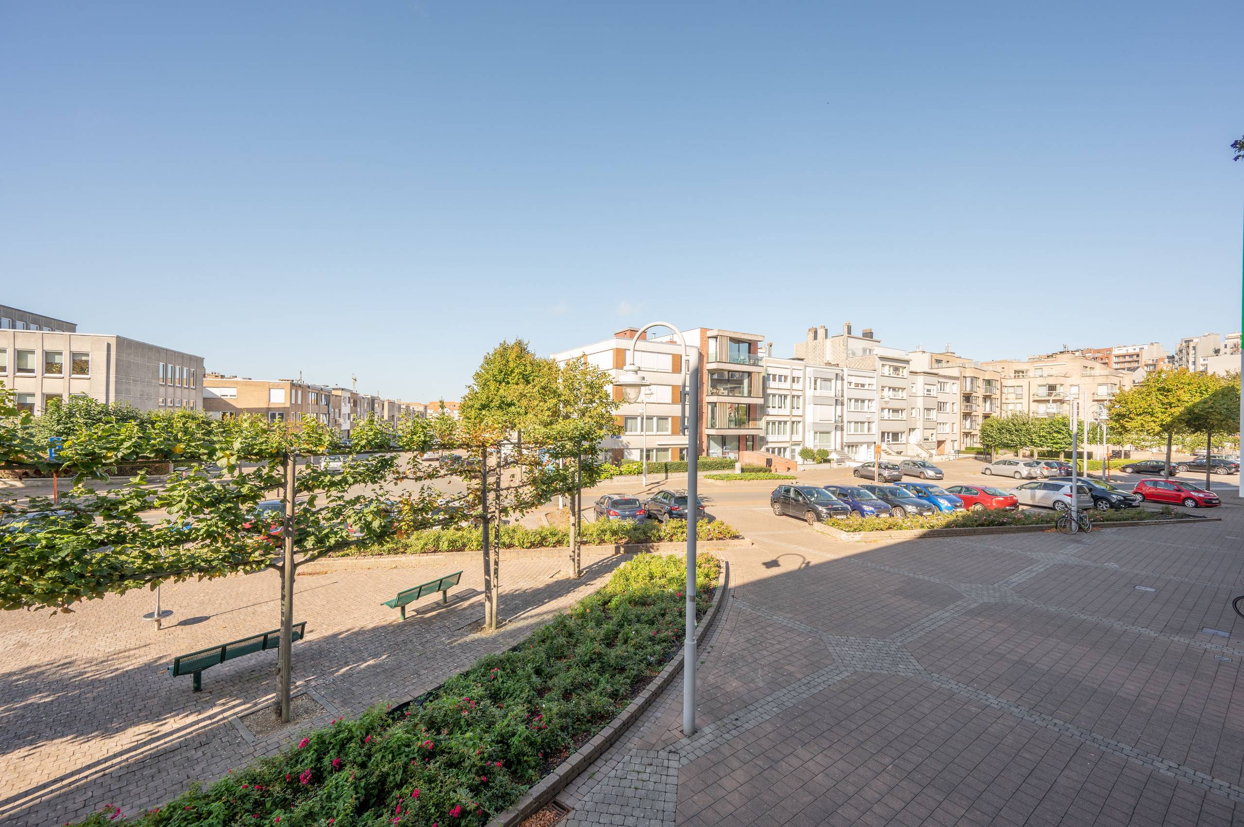Uniek, gerenoveerd appartement van 232m² met 3 slaapkamers nabij Zee en centrum in Blankenberge - foto 4