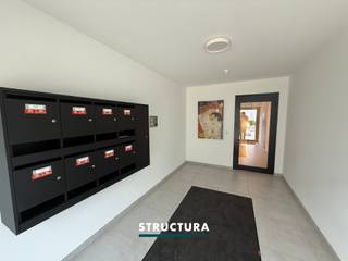 <p><span>Cave</span></p><p><span>Débarras</span></p><p><span>Parking</span></p><p><span>Étage 1</span></p><p><span>Hall d'entrée</span></p><p><span>WC</span></p><p><span>Débarras</span></p><p><span>Living</span></p><p><span>Cuisine</span></p><p><span>Terrasse</span></p><p><span>Chambre à coucher</span></p><p><span>Salle de douche</span></p><p><span> </span></p>