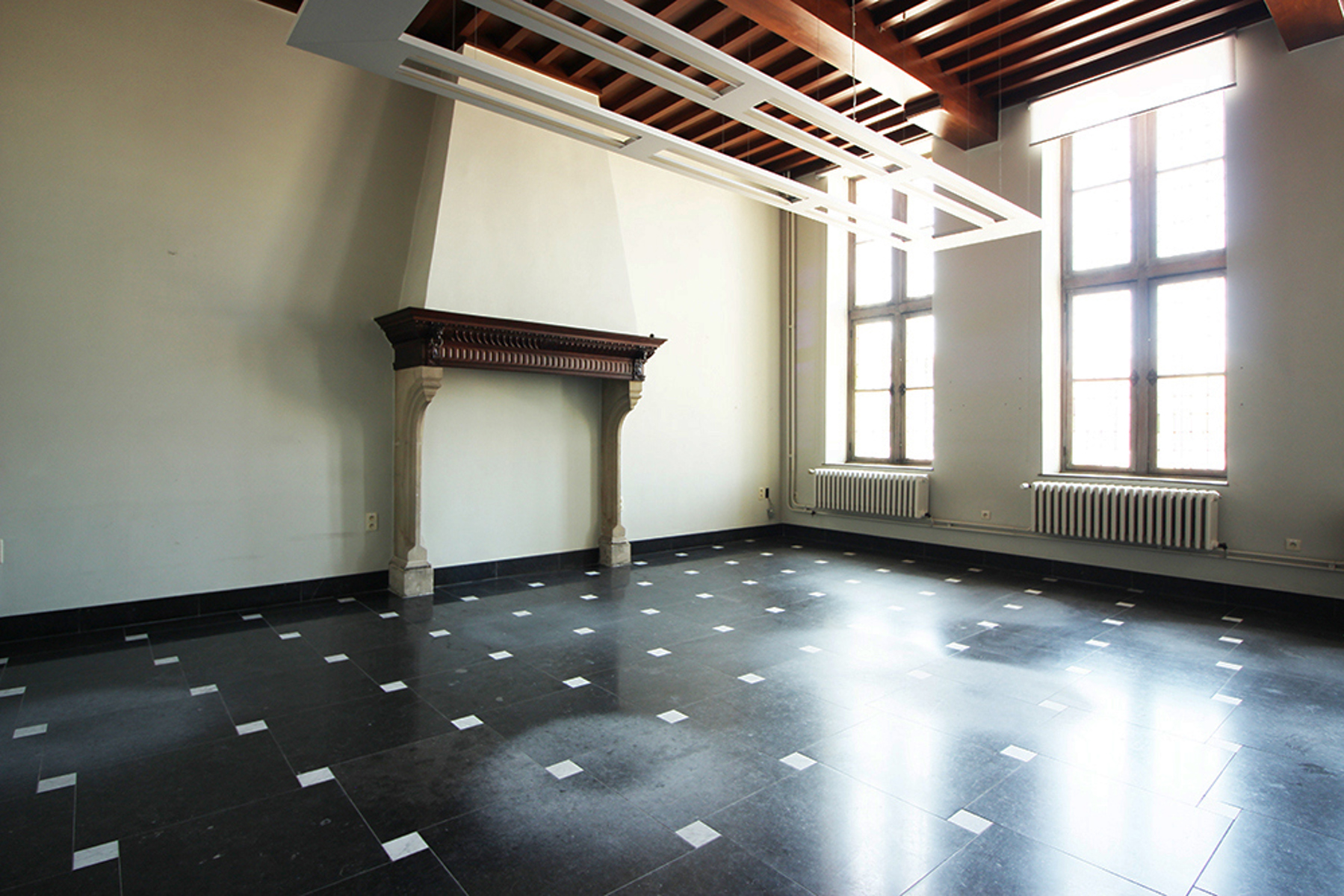 Polyvalent en statig handelspand in hartje Sint-Niklaas - foto 4