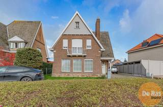 LEDE - Deze verzorgde en robuuste open bebouwing met achterliggend bijgebouw kan u vinden in een doodlopende straat, op een prachtige en leuke...